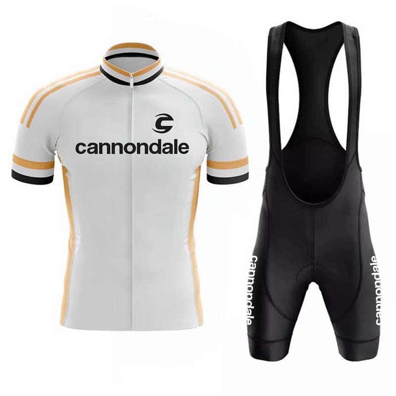 Mountain Biking Wallpaper - Set di Abbigliamento da Ciclismo per