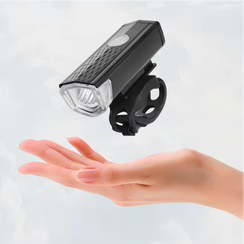 Faro Anteriore per Bicicletta  - Mountain Biking Equipment recensione e prezzo
